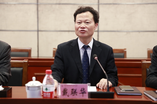 学院党委副书记、院长戴联华宣读《学院全面实施“半军事化”管理工作方案》